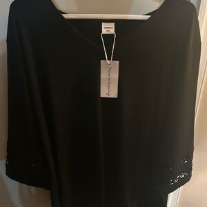 Junarose Black V-Neck Blouse with Lace Accents